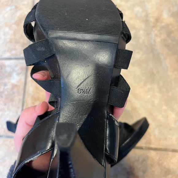 🔴 Marc Fisher Strappy black heels size 8.5 sandals - Picture 5 of 5